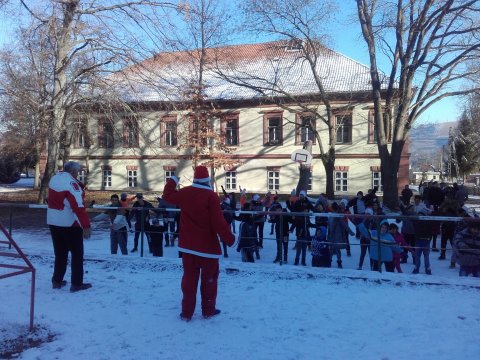 MEGHÍVÓ Mikulás futás Kurityán dec.06-án